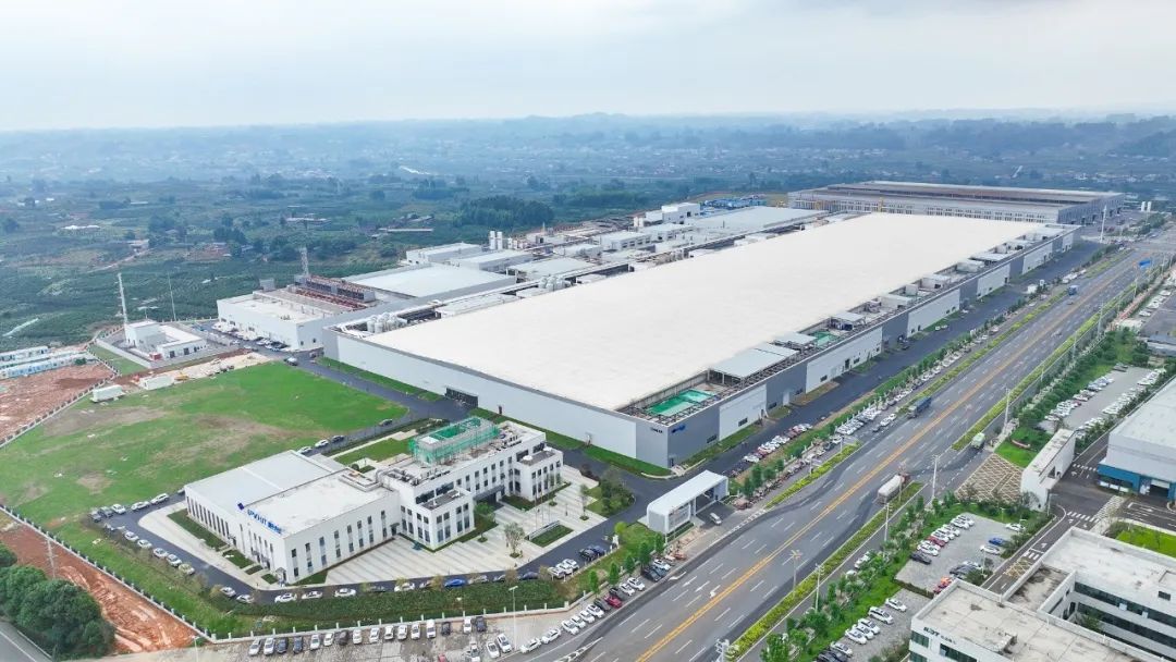 人民网报道｜聚焦琏升光伏第三代电池